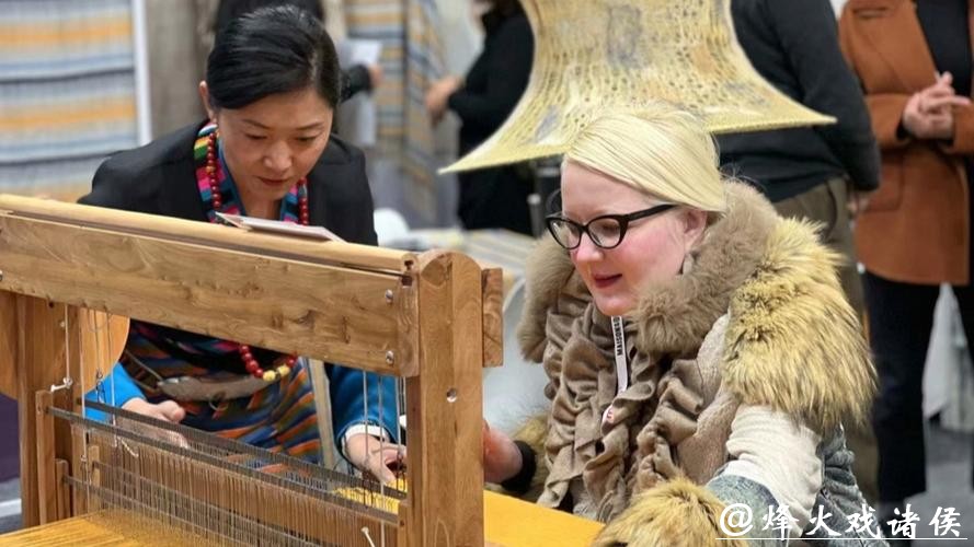 就在上海!中东游客花2万美元定制羊绒头巾,新加坡华裔10年定制50件旗袍 就在上海!中东游客花2万美元定制羊绒头巾,新加坡华裔10年定制50件旗袍