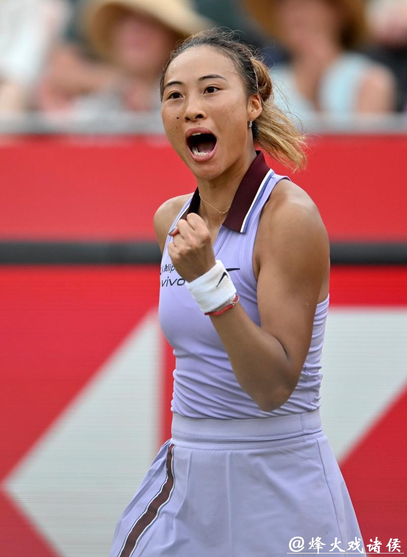郑钦文当选WTA2025年度最受球迷欢迎单打球员 郑钦文当选WTA2025年度最受球迷欢迎单打球员